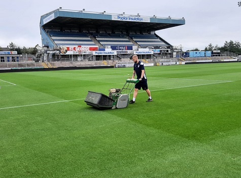 groundsman bayliss mow bristol football pitch sml